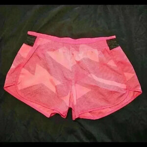 Stylish Women's Athletic Running Shorts - Pink Geometric Design